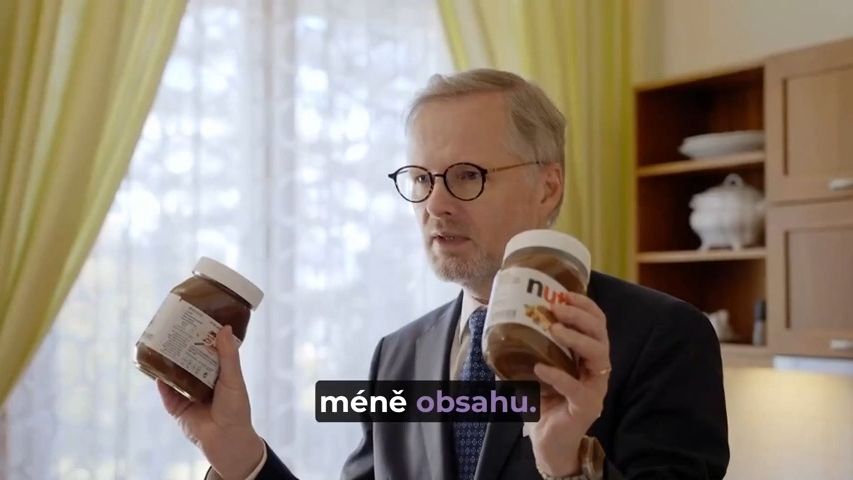 Fiala s německou nutellou? Neschopnost, jen se zesměšnil, míní politologové
