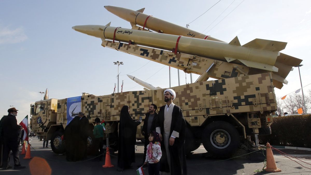 Írán poskytl Rusku stovky balistických střel