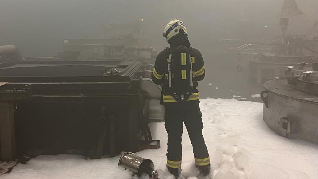 Požár oleje kalírenské pece v Hronově mohl způsobit milionové škody