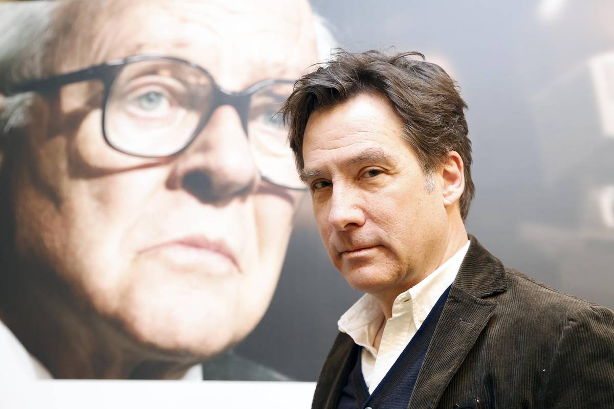 Televizní a filmový režisér James Hawes. Rozhovor poskytl u příležitosti uvedení filmu Jeden život (One live).