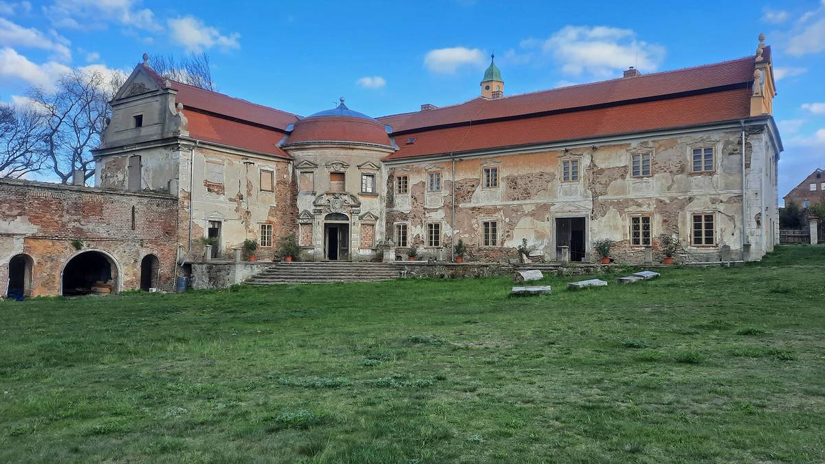 Zámek Poláky v severních Čechách