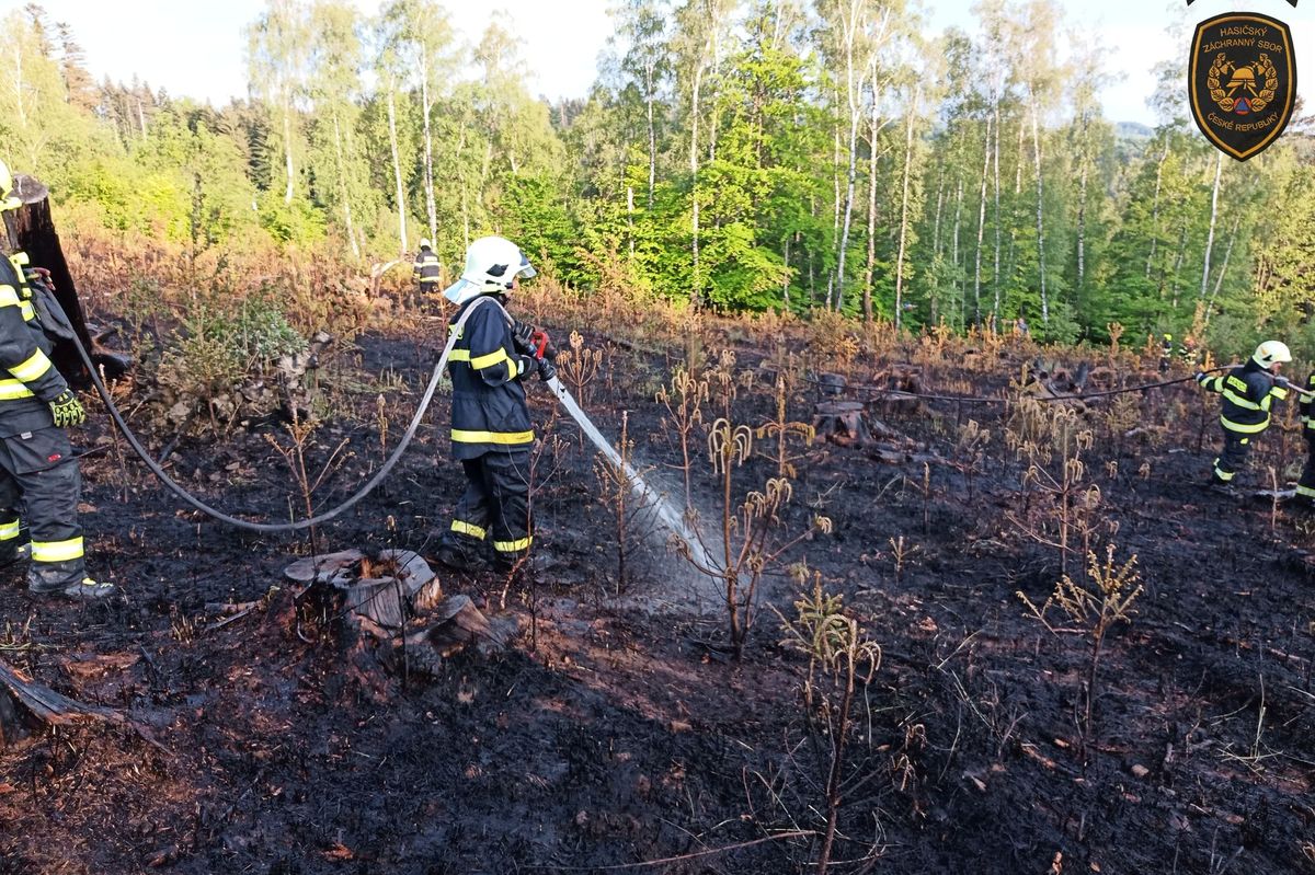 Hasiče potrápily požáry lesních porostů, na Valašsku vyjížděli ke dvěma zasáhům