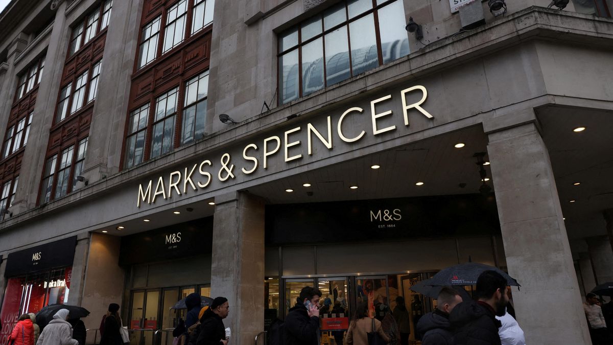 Britský prodejce Marks & Spencer zvýšil celoroční zisk o 58 procent