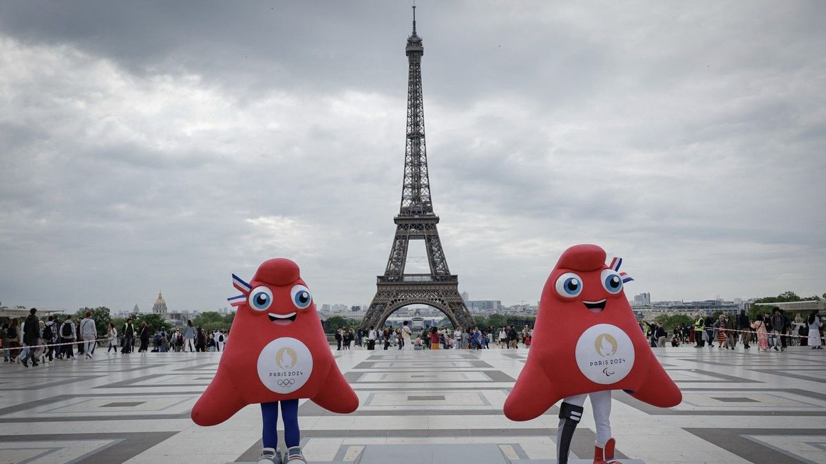 Vstupné na Eiffelovku před olympiádou zdražuje. Vyjde v přepočtu na 900 korun