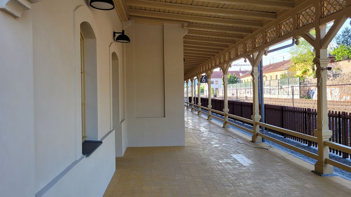 Proměněné nádraží Bubeneč otevře v srpnu 