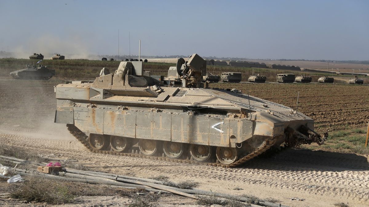 Izrael ztratil o víkendu v Gaze jedenáct vojáků, osm jich padlo při výbuchu transportéru