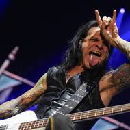 Baskytarista Chuck Garric