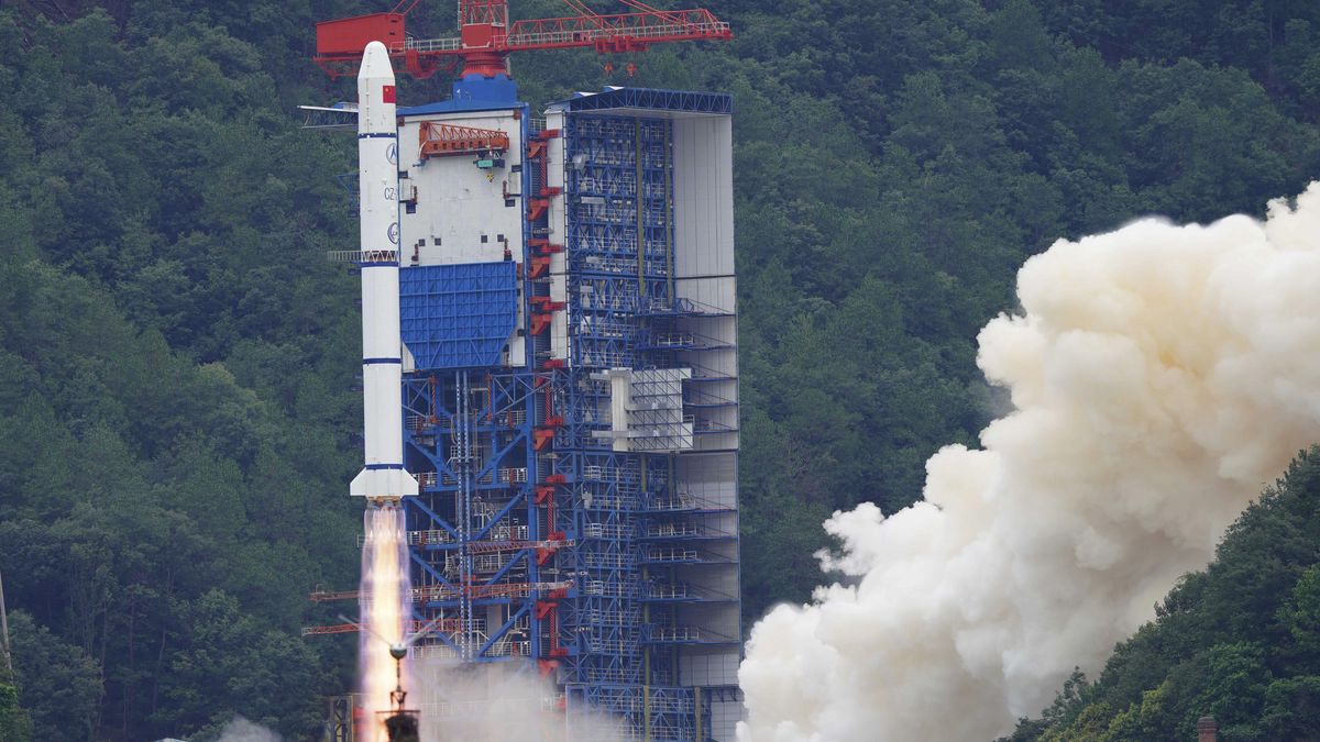 Na oběžnou dráhu zamířila první francouzsko-čínská družice. Zbytek rakety dopadl u vesnice