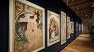 Gočárova galerie vystavuje obrazy Alfonse Muchy v konfrontaci s tvorbou současných umělců