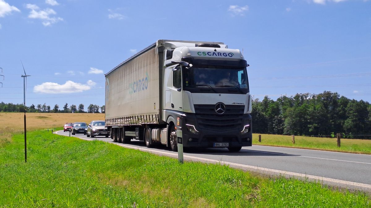 Frýdlantsko zažívá dopravní peklo. Stačí jediná nehoda a lidé jsou odříznuti