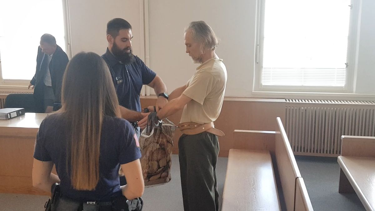 Životní lásku strčil do kolejiště metra. Za pokus o vraždu mu soud potvrdil 11 let