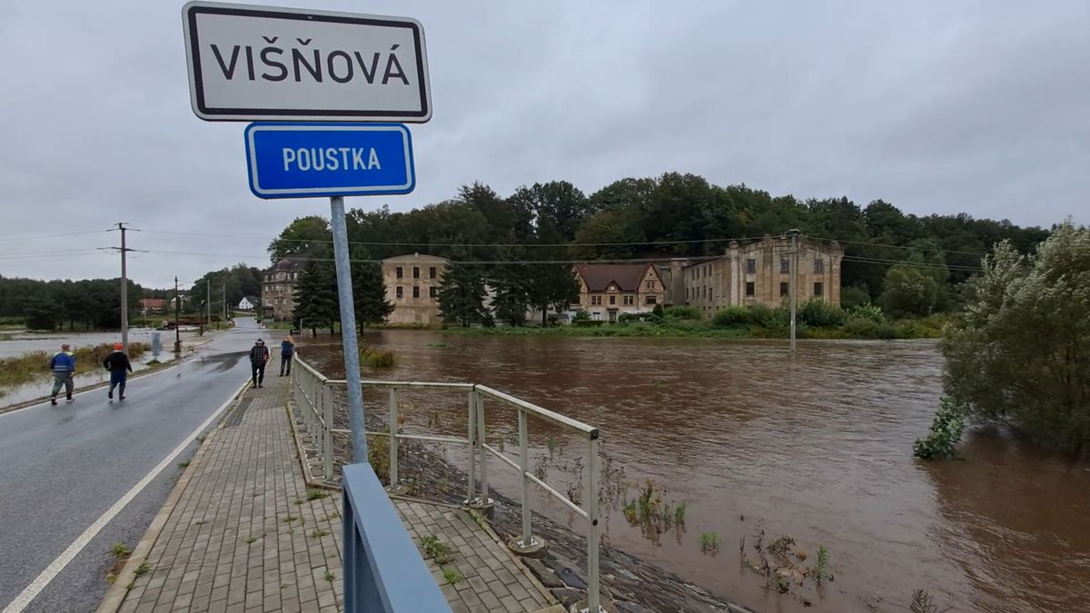 Na Frýdlantsku zvedají oči k obloze. Další liják Jizerské hory nemine