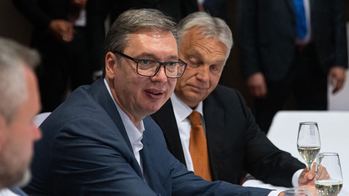 Radši rozkmotření s EU, než si nechat ujít přehlídku v Moskvě, má jasno Vucić