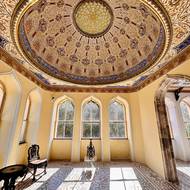 Interiéry jsou plné přirozeného světla.