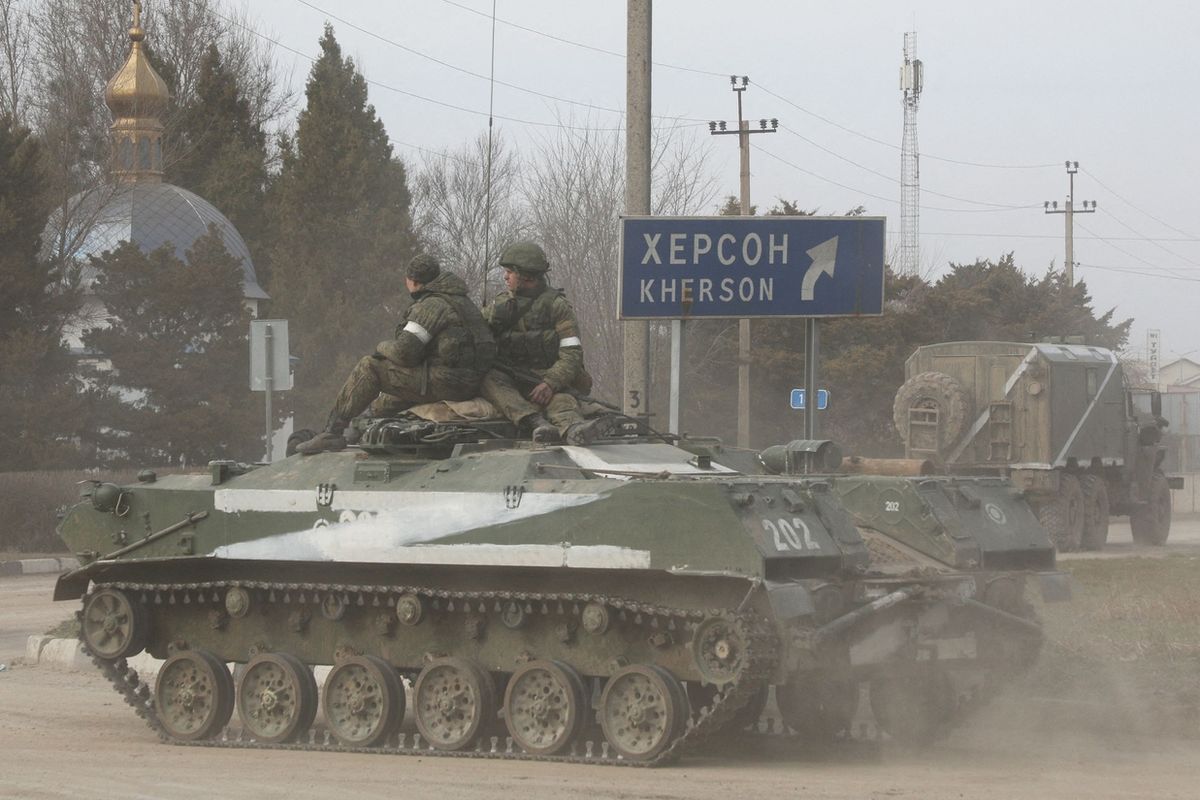 Ruské jednotky postupující na Cherson 