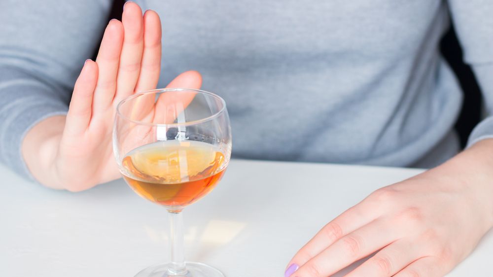 S rizikovým pitím alkoholu má problém až 40 procent Čechů