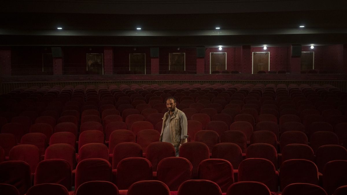 Ruská kina nemají co promítat, více než polovině hrozí konec