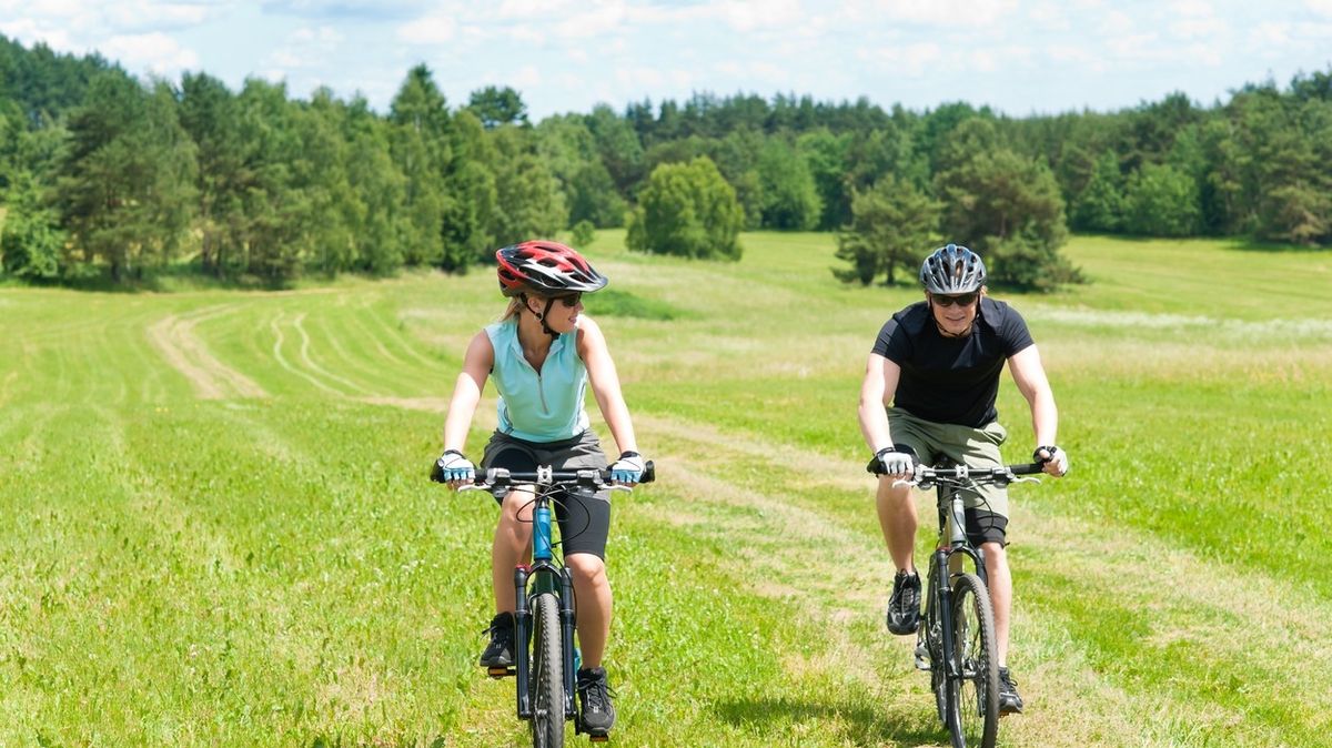 Cítíte se odpojena od partnera? Podle odborníků vám prospěje společné sportování