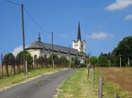 Na obzoru kostel sv. Václava ve Výsluní