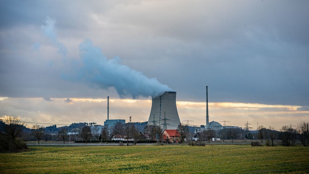 Německo otočilo. Jaderné elektrárny pojedou dál