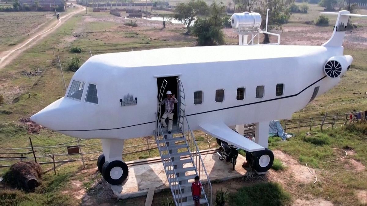 Sen o létání si splnil stavbou domu ve tvaru letadla