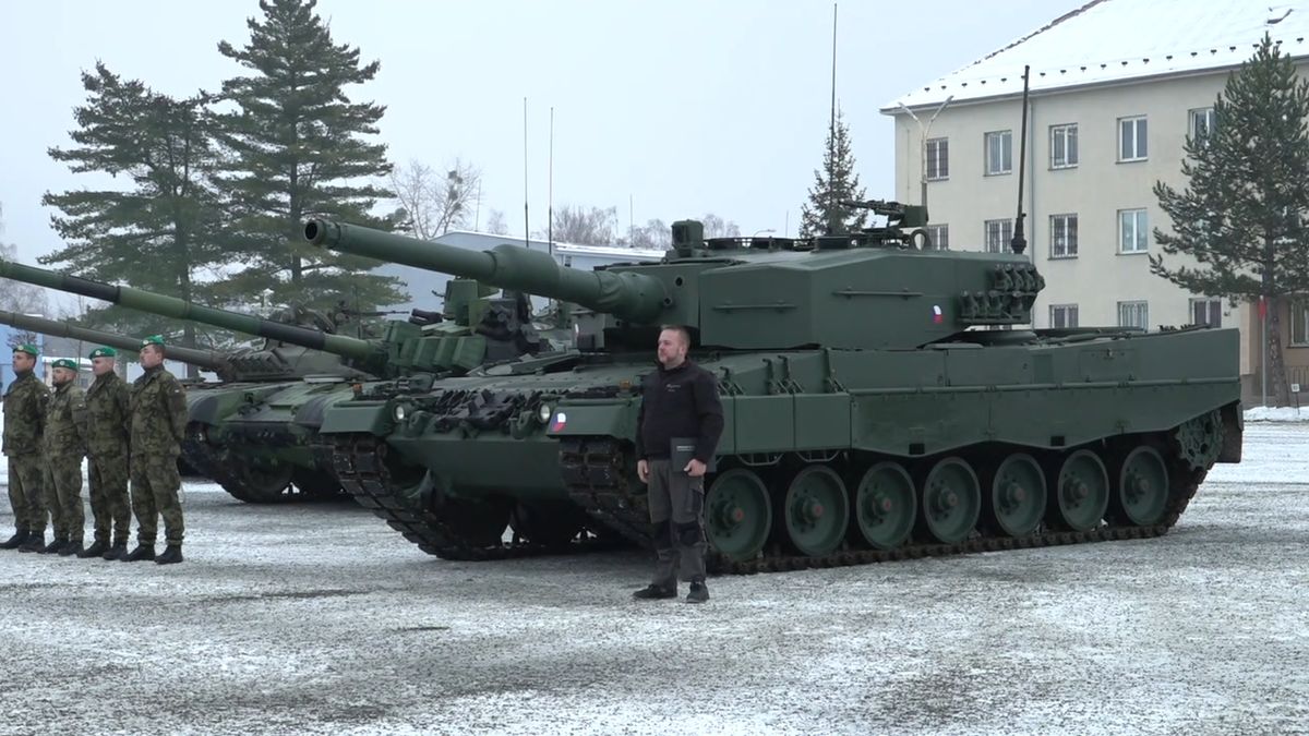 Česko obdrželo všechny tanky Leopard darované Německem