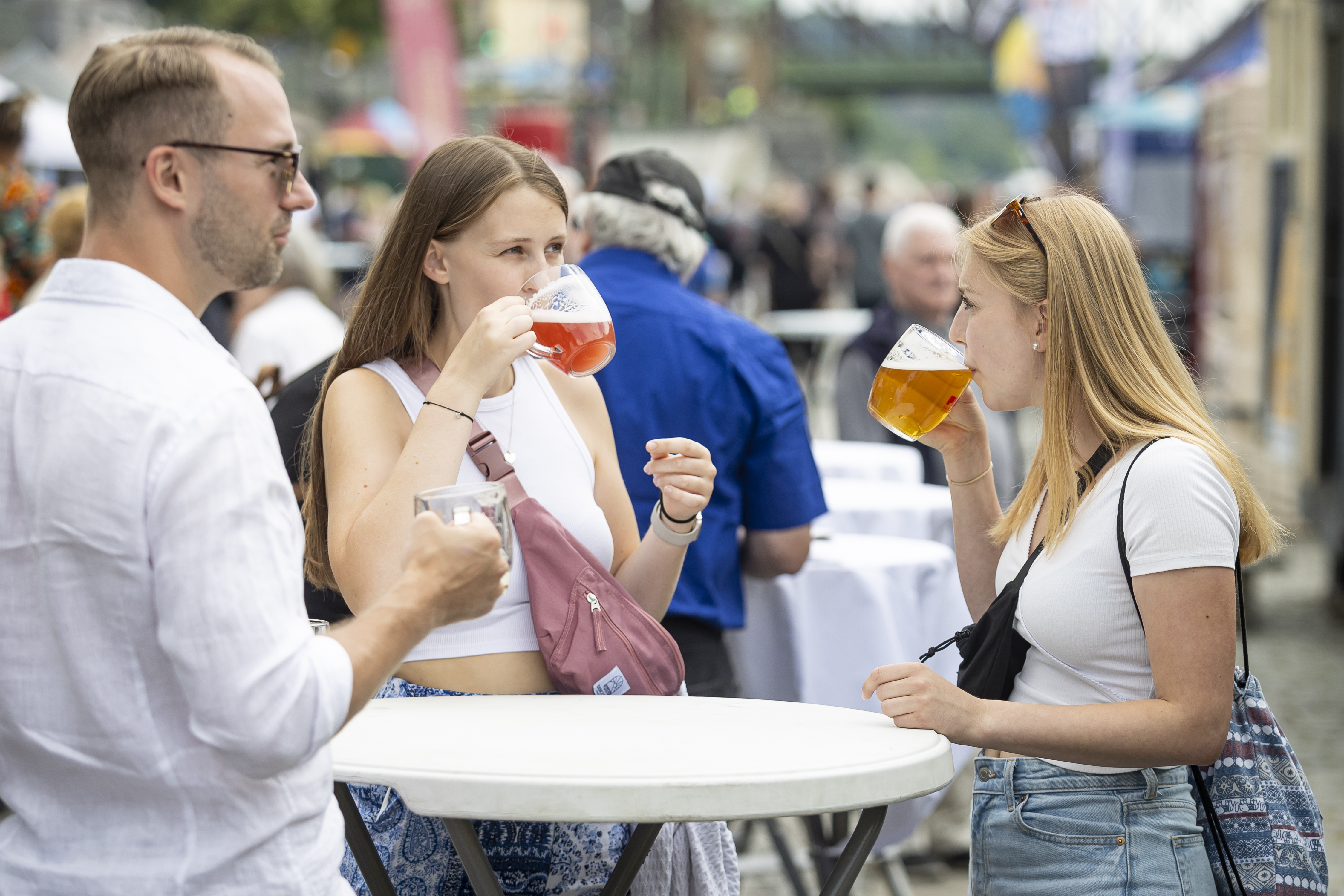 Giảm lượng rượu trong bia, rượu vang và rượu mạnh. Các nhà sản xuất phản ứng với việc thanh niên ít uống hơn