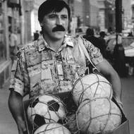 Antonín Panenka je stejně jako František Dostál pevně spojen s pražskými Vršovicemi.