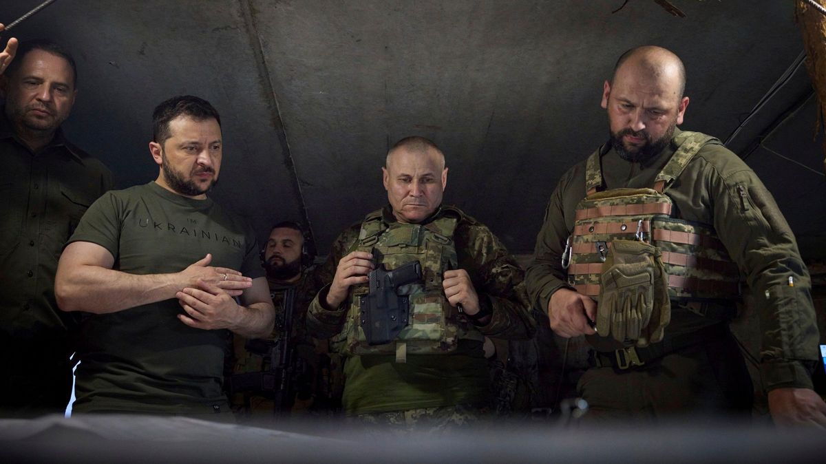 Ukrajinský generál Tarnavskyj potvrdil, že Ukrajina již dostala kazetovou munici z USA