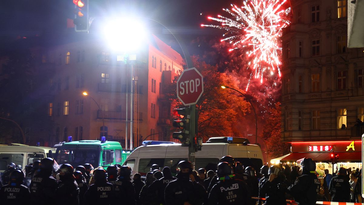 Islamisté v Berlíně žádali vznik chalífátu. Demonstraci pořádali uprostřed noci