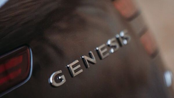 Luxusní odnož Hyundaie zvažuje futuristické MPV