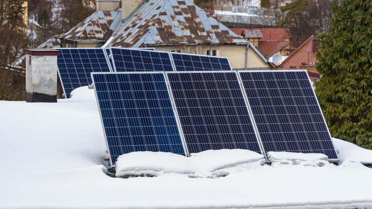 Co v zimě na fotovoltaické panely neplatí