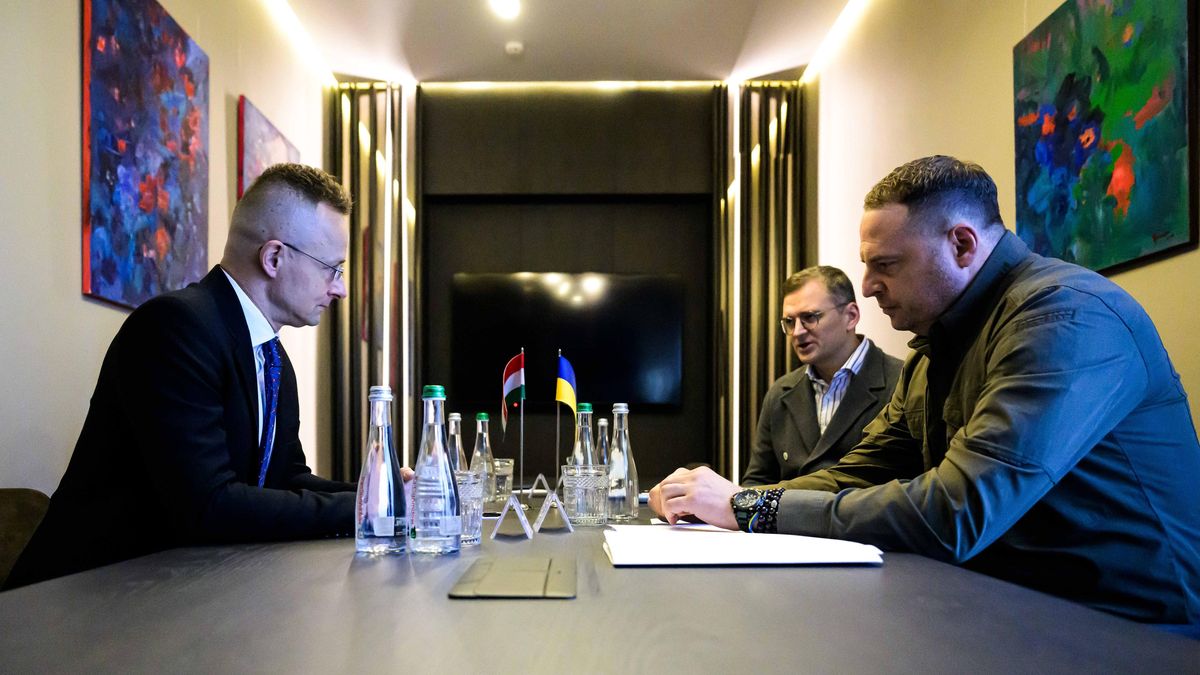 Šéf maďarské diplomacie byl poprvé od začátku ruské invaze na Ukrajině