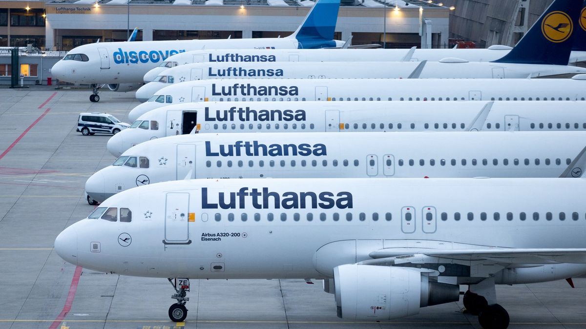 Stávka Lufthansy zastavila lety z Frankfurtu nad Mohanem, zrušeny i spoje s ČR