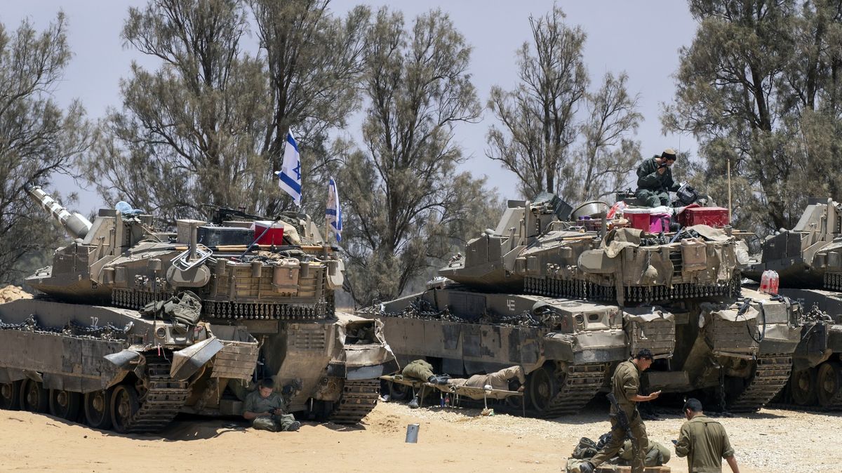Kontrolujeme celou nárazníkovou zónu mezi Egyptem a Pásmem Gazy, oznámil Izrael
