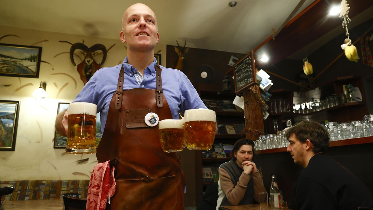 Piva se v Česku loni vypilo nejméně od roku 1963