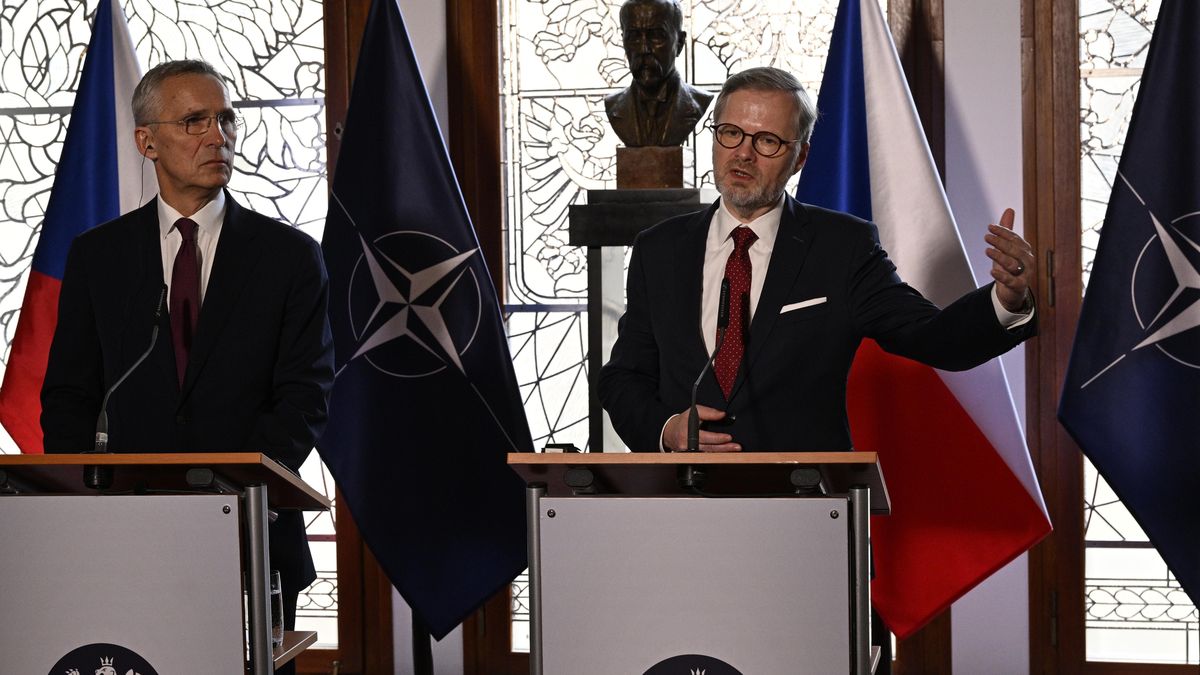 Česko je v NATO spolehlivý a ceněný partner, chválil Stoltenberg