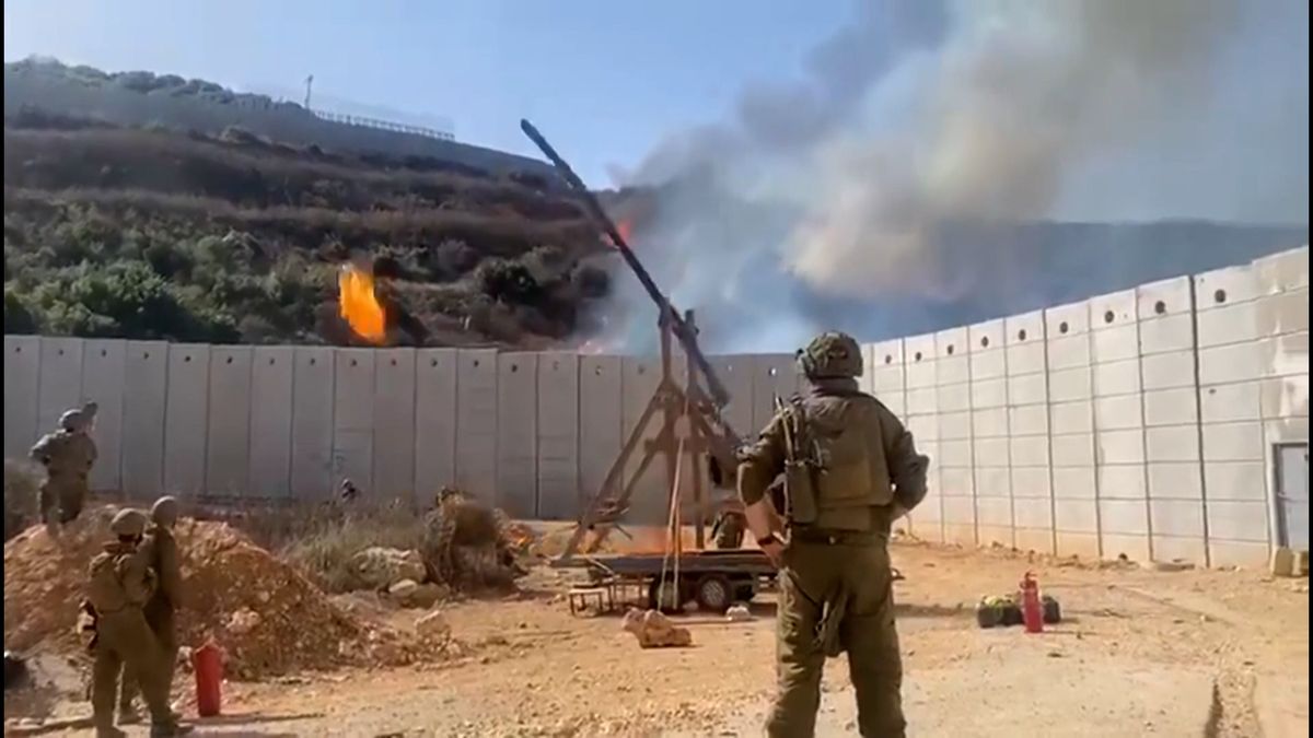 Izrael nasadil proti Hizballáhu středověký katapult