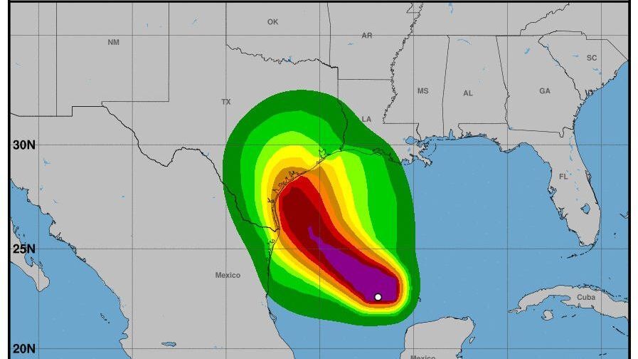 Beryl se řítí na Texas a mění se na hurikán. Guvernér ve 40 okresech vyhlásil stav katastrofy