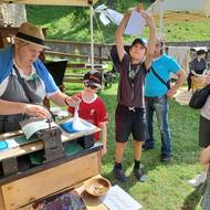 Návštěvníci se mohli vžít třeba do role tiskaře.