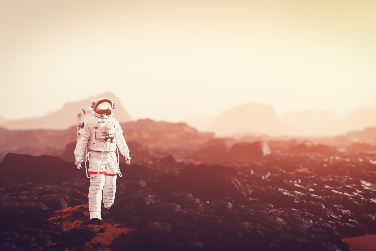 Astronauti mohou mít při misích na Mars potíže s trvanlivostí léků, upozorňuje studie