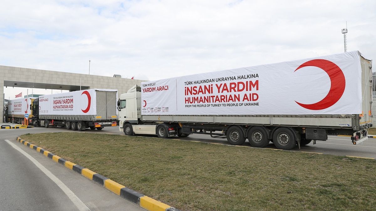 Turci poslali humanitární pomoc i s polní kuchyní