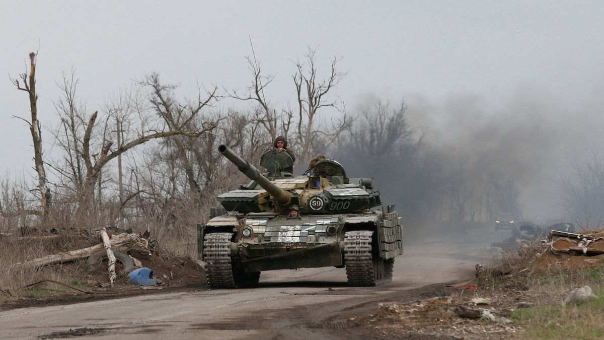 Ruská armáda se soustředí na prolomení obrany na východě Ukrajiny, uvádí Kyjev