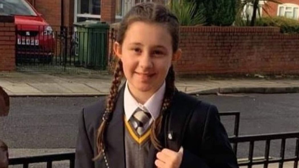 Čtrnáctiletého chlapce shledali vinným z vraždy dvanáctileté dívky v Liverpoolu