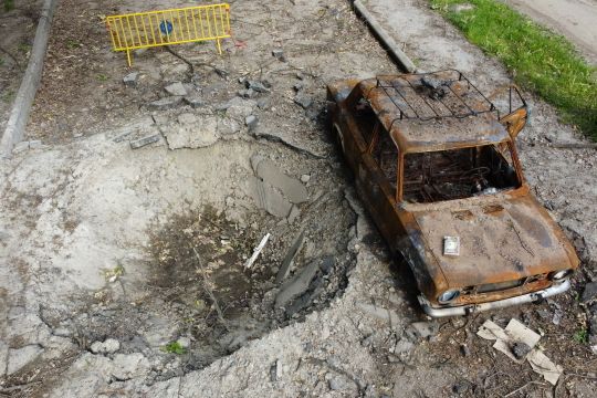 Okupanty zničený vozový park teď Ukrajinci nahrazují z produkce EU. Dovoz jim usnadňuje odpuštěné clo. 
