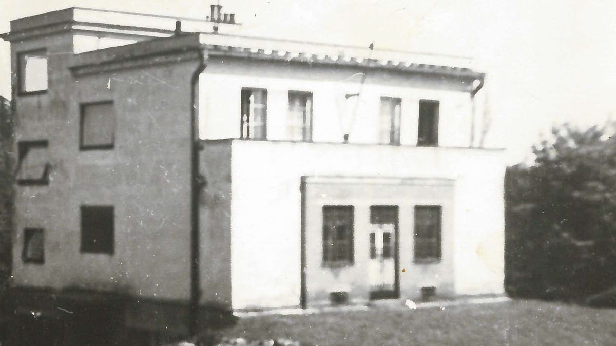 Dům byl postaven v roce 1936.