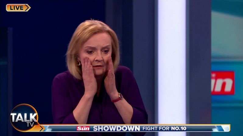 Moderátorka omdlela v přímém přenosu debaty kandidátů na britského premiéra