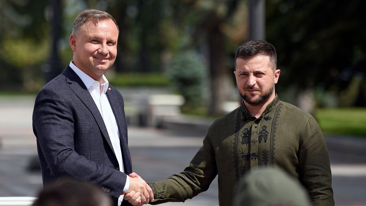 Polský prezident slíbil v Kyjevě Ukrajincům podporu až do „posledního dne boje“