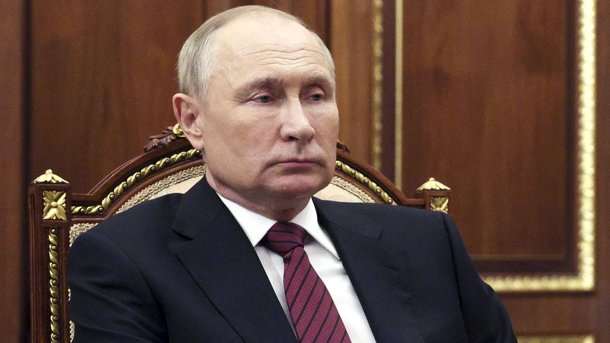 Putin zdvojnásobil platy ruským úředníkům v okupované části Ukrajiny