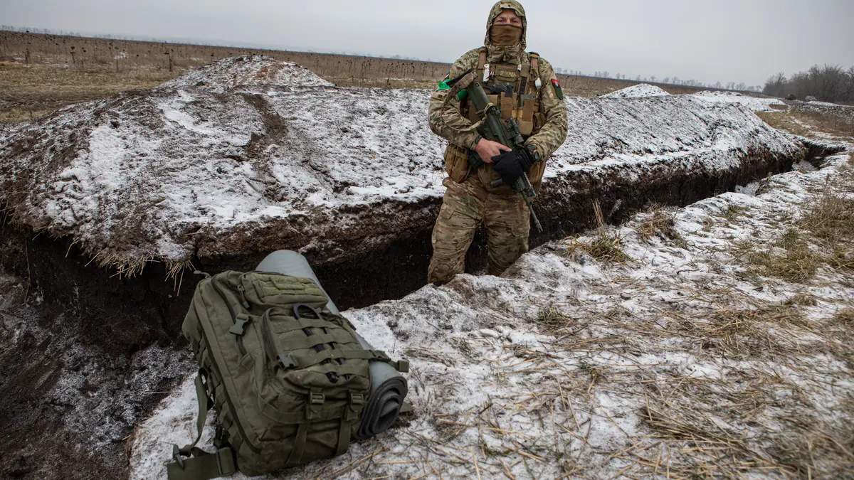 Zásobování ukrajinské armády je ohroženo, Rusové postupují v Bachmutu